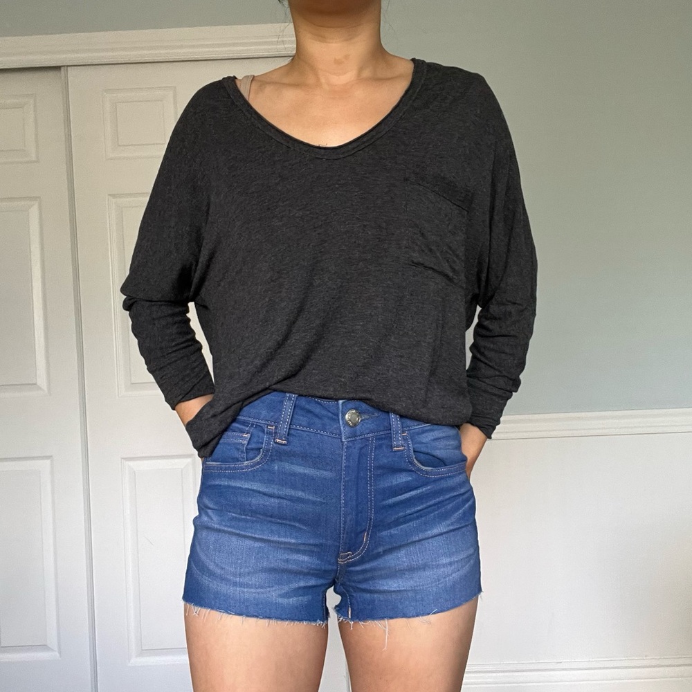 [🌟2 for $20 🌟] Anthropologie Bordeaux Dark Grey Long Sleeve Tee. Women XS.